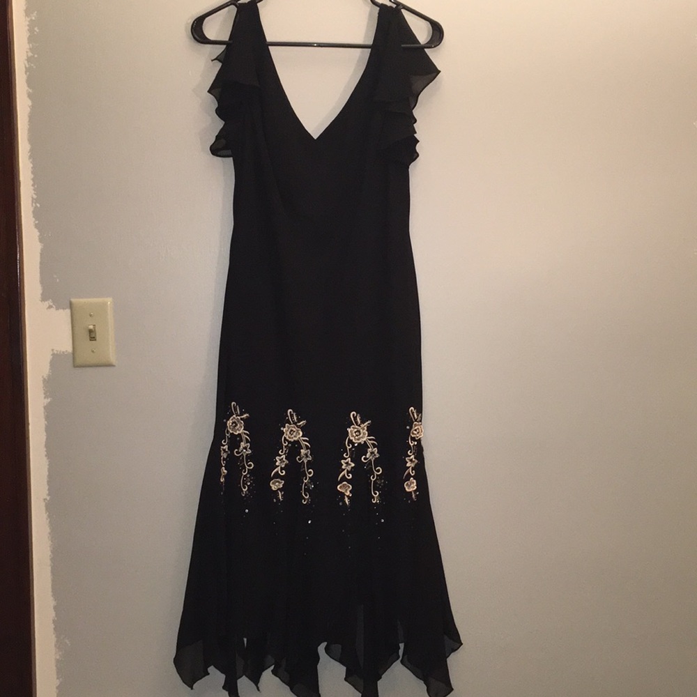 Dress Barn LBD S